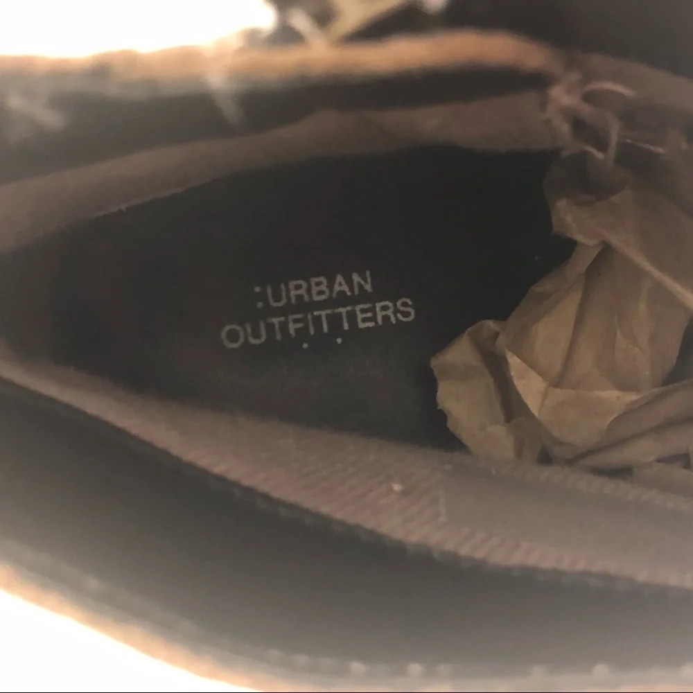 Urban Outfitters Taupe Leather Ankle Heel‎ Bootie 7.5